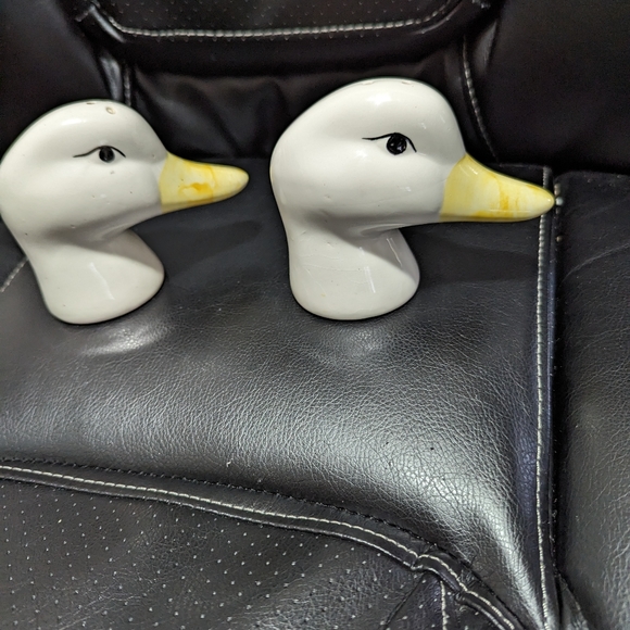 3/$30 .White Duck Head Salt and Pepper Shakers. - Picture 4 of 5